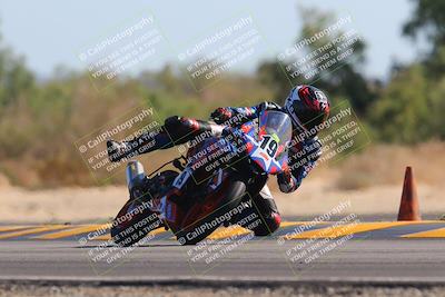 media/Nov-06-2022-SoCal Trackdays (Sun) [[208d2ccc26]]/Turn 7 Set 2 (1050am)/